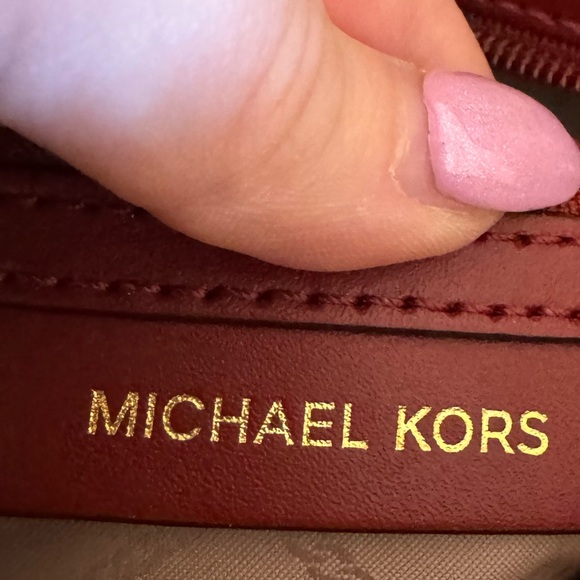 Michael Kors shoulder bag with matching wallet set - Picture 17 of 17